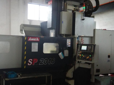 亚威龙门加工中心