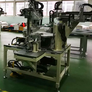 弹簧塑料套管组装机